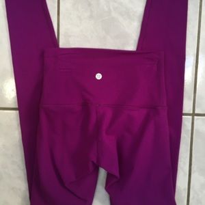 Lululemon size 4